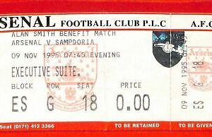 C1534 - Old FOOTBALL MATCH TICKET - 1995 ARSENAL vs SAMPDORIA Alan Smith