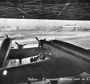 ab2065 - CARTOLINA D'EPOCA - MILANO Città : L'aeroporto Forlanini