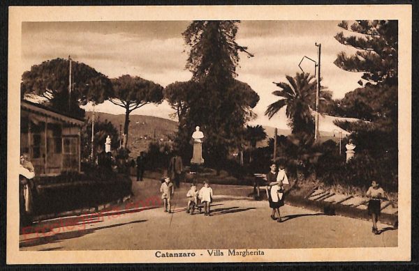 ae4892 - CARTOLINA D'EPOCA - Catanzaro Città - Villa Margherita