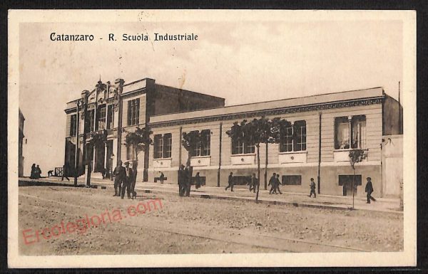 ae4906 - CARTOLINA D'EPOCA - Catanzaro Città - R. Scuola Industriale  1920