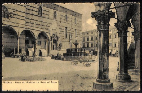 aa9926 - CARTOLINA  D'EPOCA - Perugia Città -Piazza del Munuìcipio