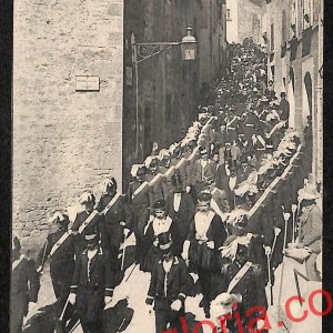 ai4903 CARTOLINAD'EPOCA-San Marino-I Reggenti e seguito attraversano Via 25Marzo