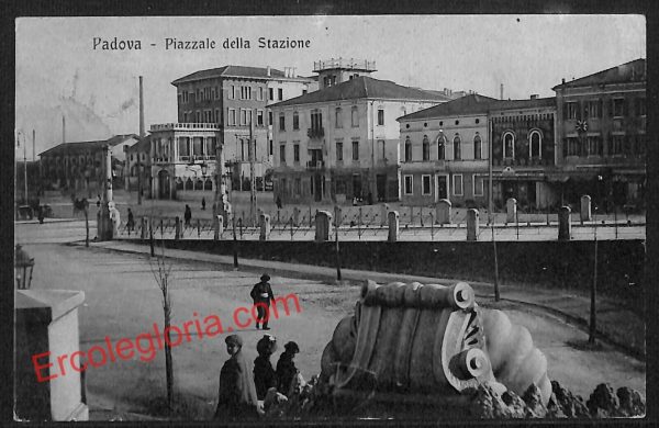 ah4248 - CARTOLINA D'EPOCA - Padova Città - Piazzale della Stazione
