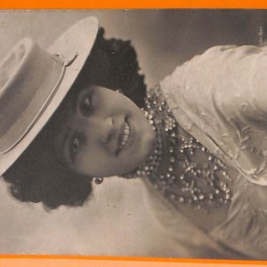 AA8668 -VINTAGE POSTCARD - CINEMA ACTRESS : MADAMME SAHARY