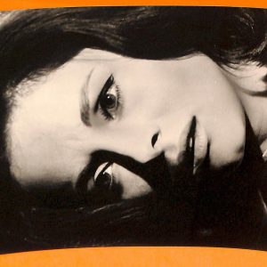 AA8685 -VINTAGE POSTCARD - CINEMA ACTRESS : VIRNA LISI