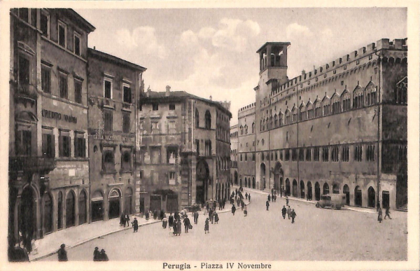 ab8878 - CARTOLINA  D'EPOCA - Perugia Città - Piazza IV Novembre