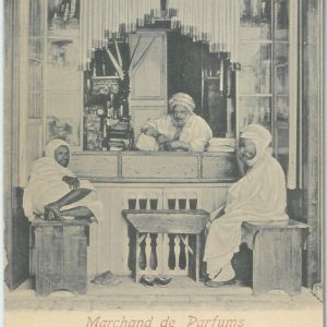 80345  -  TUNISIA  - VINTAGE POSTCARD   -   ETHNIC:  Perfume Merchant