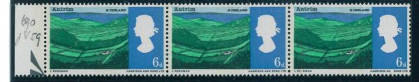 P3273 - GREAT BRITAIN VARIETIES , SG. 690 A STRIP OF 3 MNH BORDER OF THE SHEET.