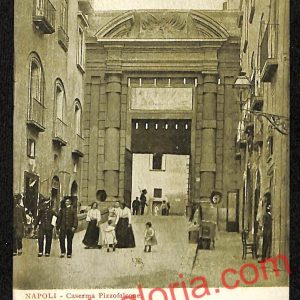 ag9903 - CARTOLINE D'EPOCA - Napoli Citta - Caserma Pizzofalcone
