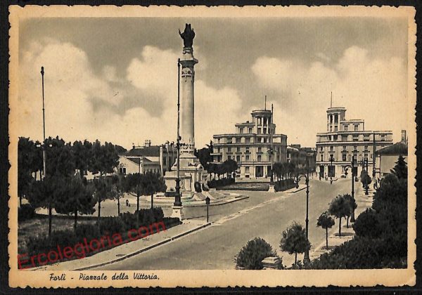ag0350 - CARTOLINA D'EPOCA - Forlì Città - Piazzale della Vittoria