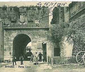 03469  CARTOLINA d'Epoca:  BRINDISI - PORTA LECCE 1916