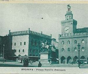 27729  CARTOLINA d'Epoca BOLOGNA  - PIAZZA VITTORIO EMANUELE