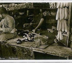 ETHNIC Vintage postcard - SYRIA : cordwainer  SHOE MAKER