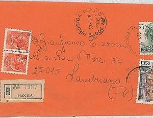ITALIA REPUBBLICA: Storia Postale - SIRACUSANA su BUSTA raccomandata da PROCIDA