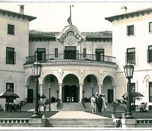 24873  -PERU - VINTAGE POSTCARD -  LIMA - Real Photo postcard