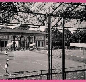 af9454 - VINTAGE  Advertising Illustrated POSTCARD -  TENNIS, 1955
