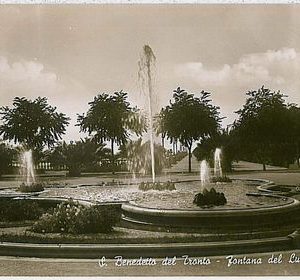 CARTOLINA d'Epoca ASCOLI PICENO -  San Benedetto del Tronto: Fontana Lungomare