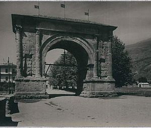CARTOLINA d'Epoca AOSTA Città - ARCO CARLO AUGUSTO