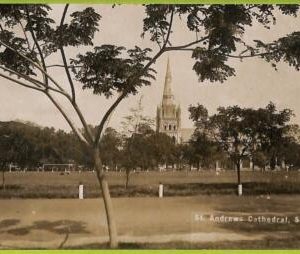 ae9231 - SINGAPORE -  VINTAGE POSTCARD - St.Andrews Cathedral