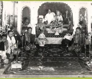 ae9251 - SINGAPORE -  VINTAGE POSTCARD - Ethnic