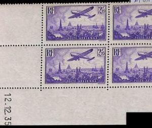 94830b - FRANCE - STAMPS -  Yvert # AIRMAIL  10 - block of 4 coin datee