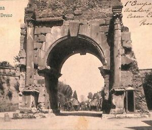 ab0631 - VINTAGE POSTKARTE - ROM Stadt: Drususbogen