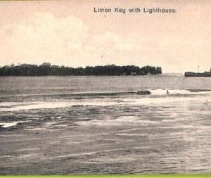 aa6061 - COSTA RICA - Vintage Postcard  - Limon Key with Lighthouse