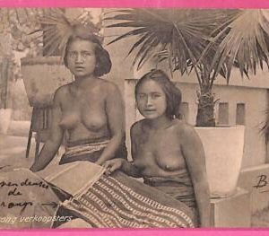 af8989 - INDONESIA - Vintage POSTCARD - Ethnic - Sarong Sellers