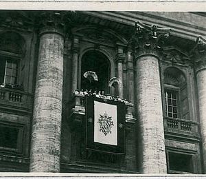 CARTOLINA d'Epoca ROMA  VATICANO - Fotografica: Piazza San Pietro PAPA 1922