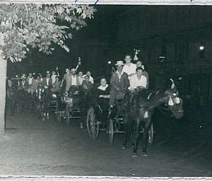 CARTOLINA d'Epoca ROMA - Fotografica: VINCITORI GARA SPORTIVA?? 1949 - Bella!