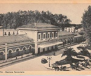 44115  - CARTOLINA d'Epoca - CASERTA Città : STAZIONE FERROVIARIA