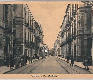 44215   CARTOLINA d'Epoca - CATANIA Città - VIA UMBERTO 1943
