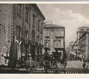 44220   CARTOLINA d'Epoca - CATANIA Città - VIA GARIBALDI