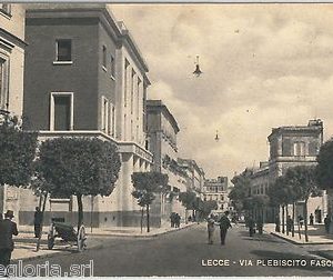 60673  - CARTOLINA d'Epoca - LECCE  Citta':  Via PLEBISCITO