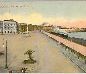 44266    CARTOLINA d'Epoca - CATANIA Città - PIAZZA MARTIRI 1910 - TRENO!