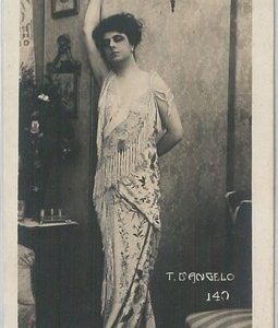 61919 - VINTAGE POSTCARD - CINEMA, T. D'Angelo