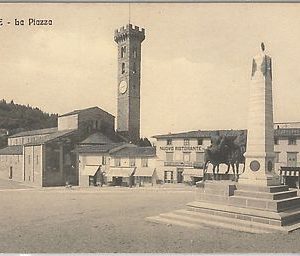 49622   CARTOLINA d'Epoca - FIRENZE provincia - FIESOLE: La Piazza