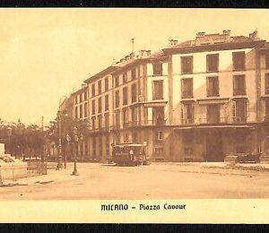 ab1425 - CARTOLINA D'EPOCA - MILANO Città : Piazza Cavour
