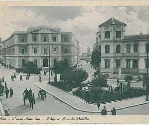 34319  CARTOLINA d'Epoca BARI Città  - CORSO SONNINO: Scuola Balilla