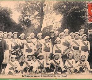 ah2956 - FRANCE - VINTAGE POSTCARD - Briouze Saint Gervais MUSIC BAND