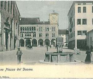 34397   CARTOLINA d'Epoca BELLUNO città - PIAZZA DUOMO