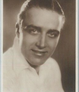 78730 - VINTAGE POSTCARD - CINEMA, James Hall