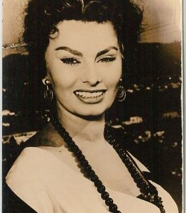 62154 - VINTAGE POSTCARD - CINEMA, Sophia Loren