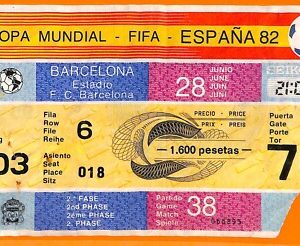 C2238- Vecchio BIGLIETTO PARTITA CALCIO- 1982 POLAND VS BELGIUM