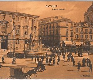 44271   CARTOLINA d'Epoca - CATANIA Città - PIAZZA DUOMO