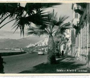 08696 - TURKEY  - VINTAGE  REAL PHOTO - IZMIR   SMYRNE