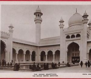 ai0229 -  GREAT BRITAIN - VINTAGE POSTCARD - The Indian Courtyard