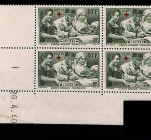94869b - FRANCE - STAMPS - Yvert # 459 -  block of 4 COIN DATEE - Red Cross MH