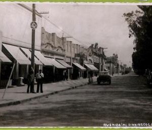 af0003 - ARGENTINA - VINTAGE POSTCARD - Azul, Avenida
