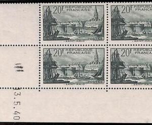94863a - FRANCE - STAMPS -  Yvert #  394 - CORNER block of 4  COIN DATEE